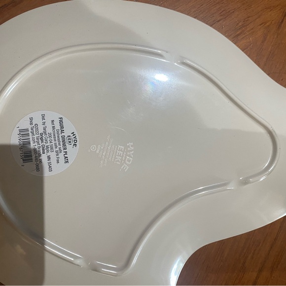 28 by 22cm Halloween plastic plates set of 12 two designs - Picture 3 of 3